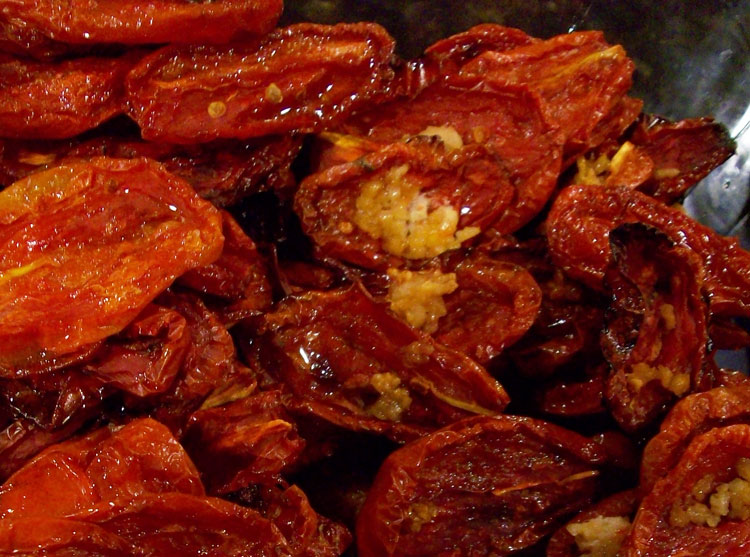 Oven Dried Garlicky Tomatoes